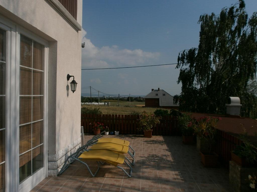 Feher Rozsa Apartman Cserszegtomaj Exterior photo
