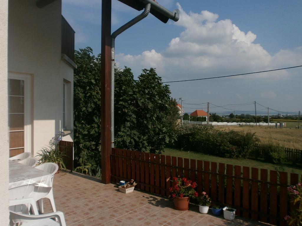 Feher Rozsa Apartman Cserszegtomaj Exterior photo
